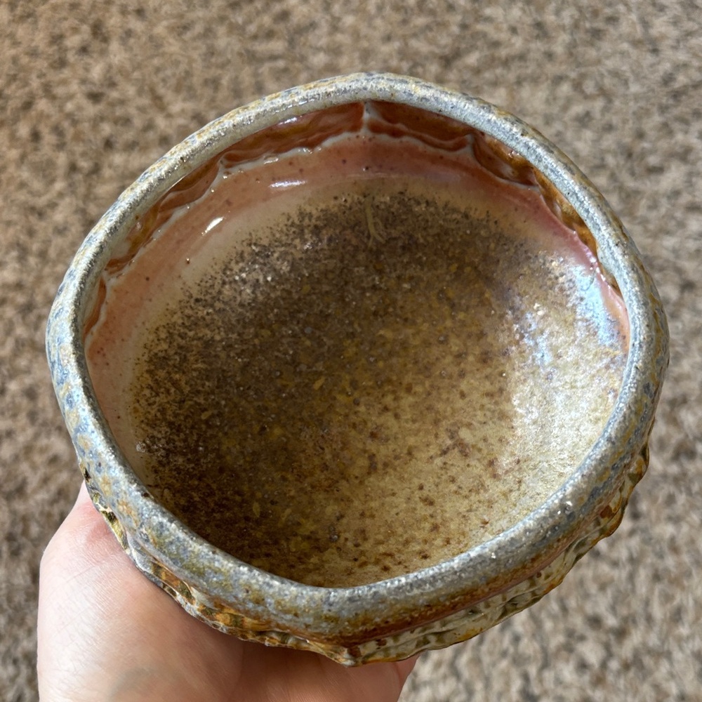 JT pottery Ceramic Bowl with Earthy Tones - Picture 5 of 7